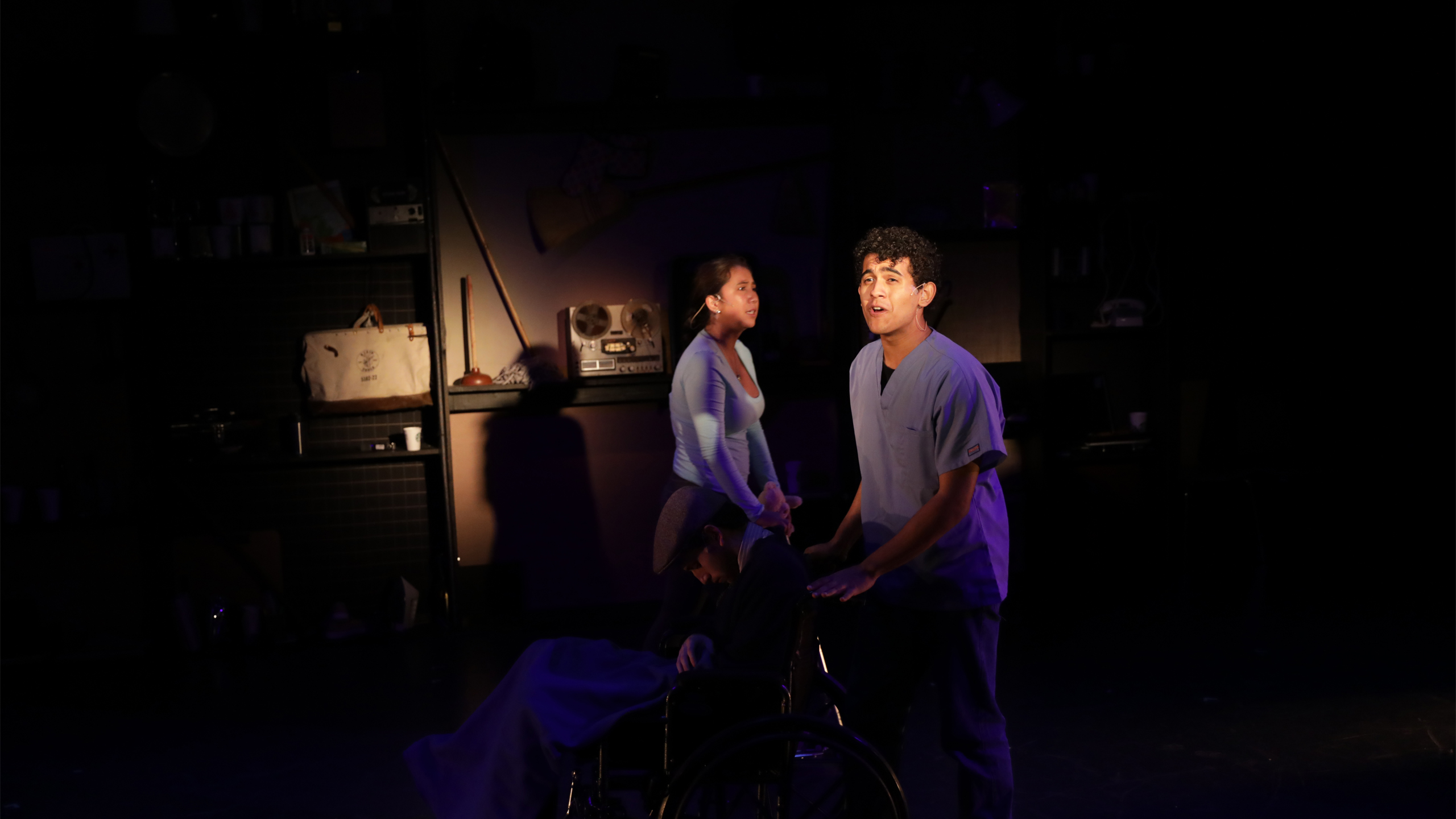 Julio Batista in Working